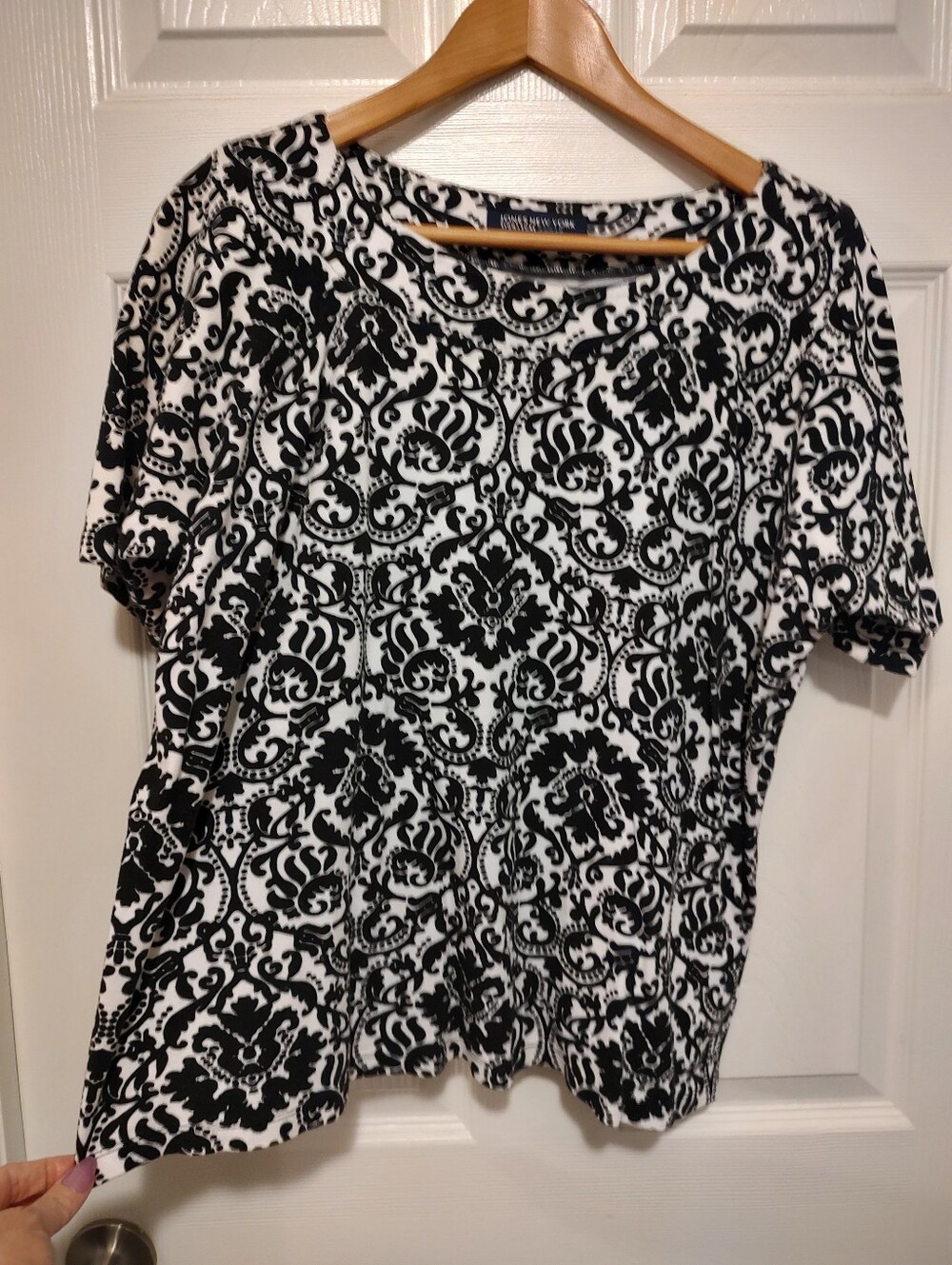 Black & White Short Sleeve Patterned Tee